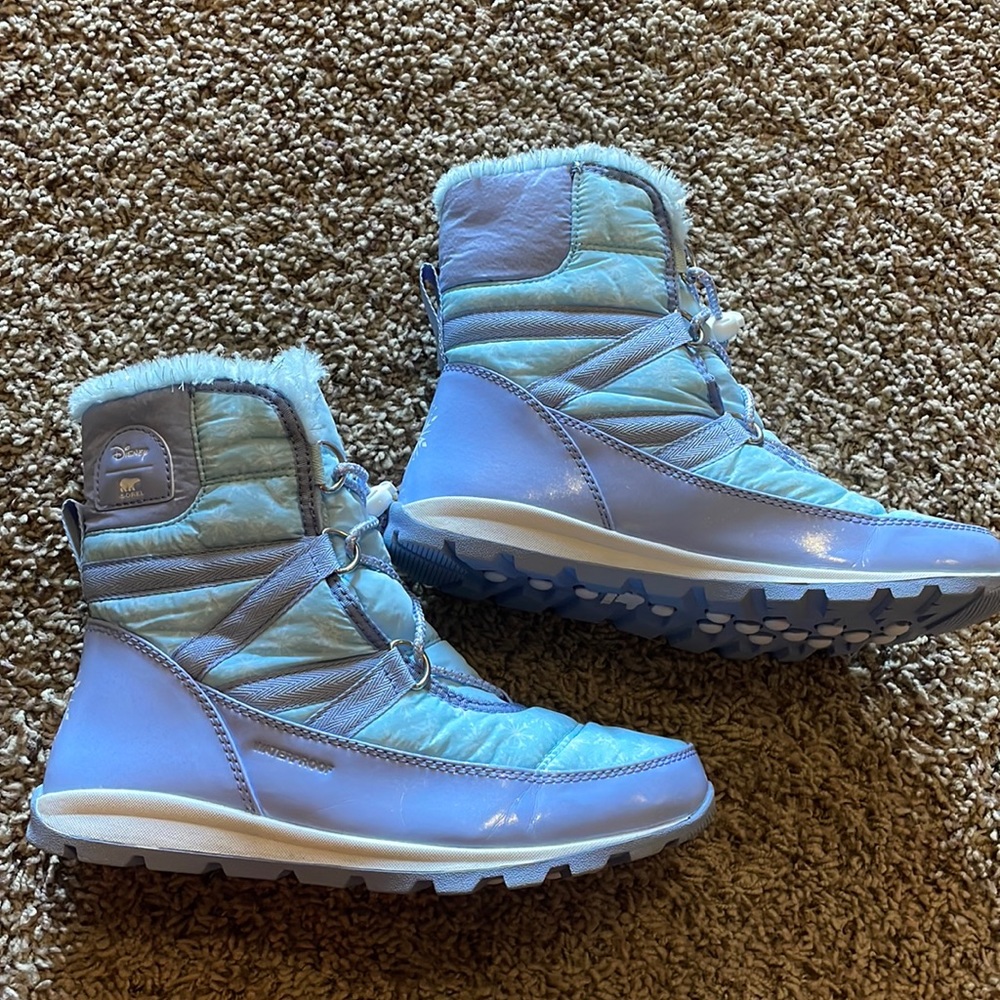 Like New Girls Sorel Disney Boots - Size 5